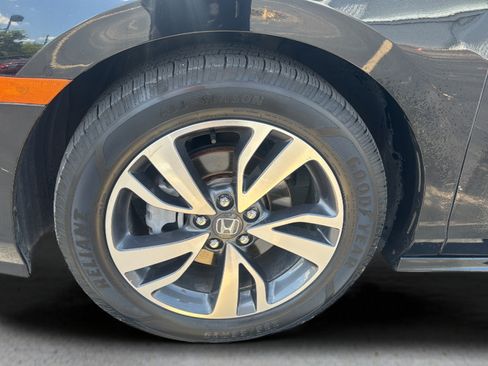 Used 2023 Honda Odyssey Touring image 19
