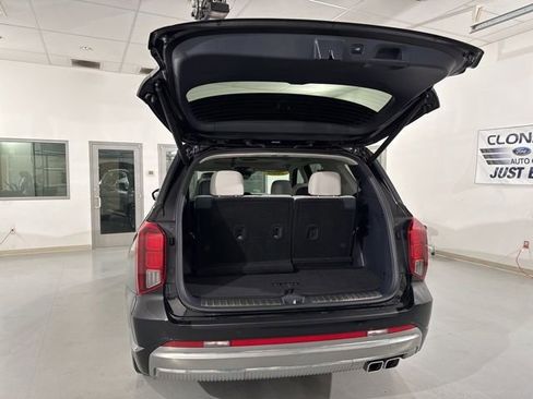 Used 2025 Hyundai Palisade Calligraphy image 13