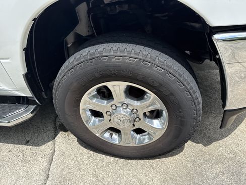 Used 2024 RAM 3500 Big Horn AWD/4WD image 12