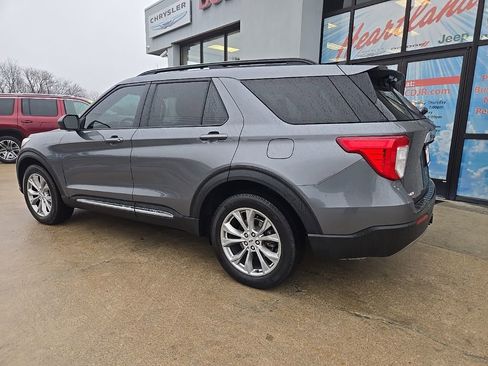 Used 2023 Ford Explorer XLT w/ Equipment Group 202A image 6