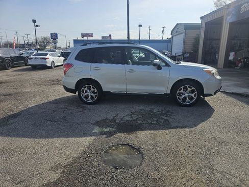 Used 2015 Subaru Forester 2.5i Touring w/ Eyesight & Navigation System image 2