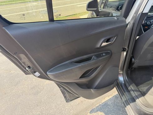 Used 2019 Chevrolet Trax LS w/ Tint and Cruise Package FWD image 14