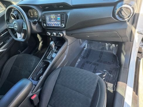 Certified 2024 Nissan Kicks SV image 11