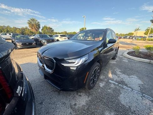 Used 2025 BMW X3 xDrive30i AWD/4WD image 4