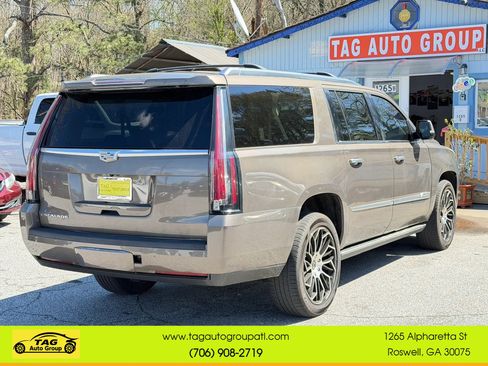 Used 2016 Cadillac Escalade ESV Premium RWD image 6