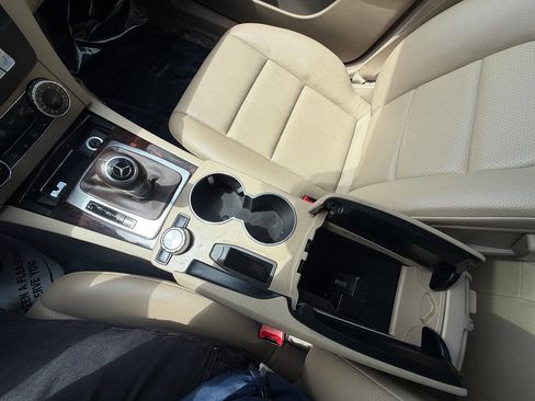 Used 2013 Mercedes-Benz C 300 4MATIC Sedan image 67