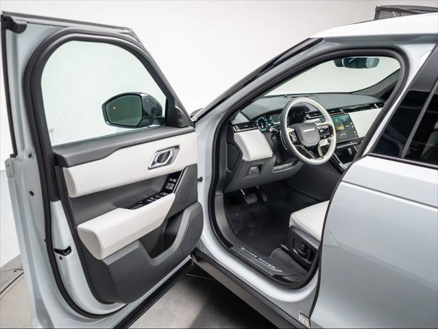 New 2026 Land Rover Range Rover Velar S AWD/4WD image 24