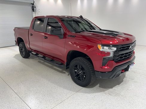Used 2024 Chevrolet Silverado 1500 LT Trail Boss w/ Convenience Package II image 7