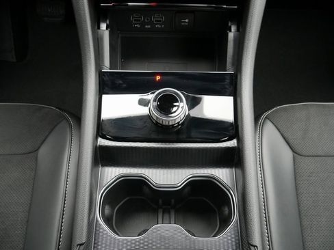 New 2025 Jeep Grand Cherokee Altitude image 18