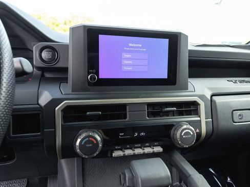 Used 2025 Toyota Tacoma SR w/ SR Upgrade Package AWD/4WD image 17