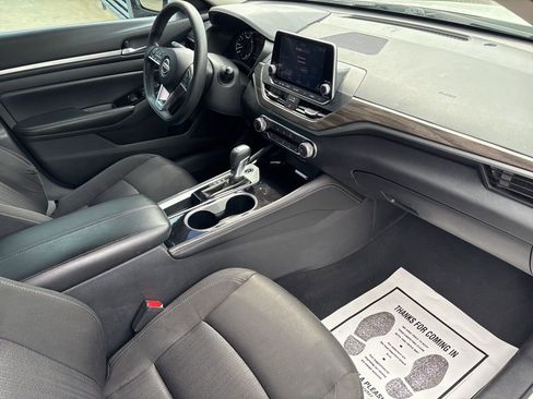 Used 2023 Nissan Altima 2.5 SV image 13