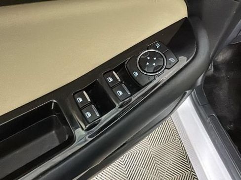 Used 2018 Ford Edge SEL w/ Equipment Group 201A AWD/4WD image 11