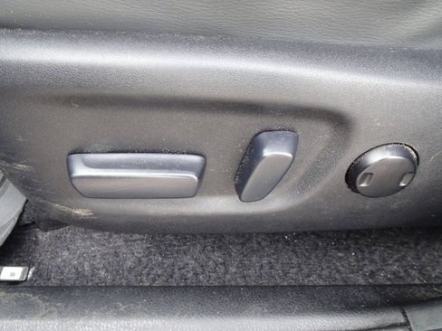 Used 2014 Toyota RAV4 Limited AWD/4WD image 16