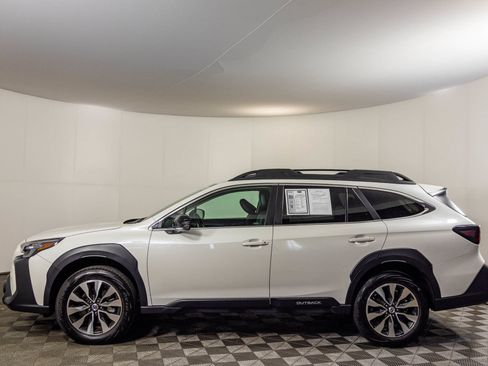Used 2025 Subaru Outback Limited AWD/4WD image 24