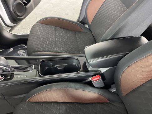 Used 2023 Nissan Kicks SR FWD image 29