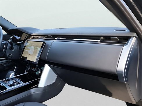 Used 2023 Land Rover Range Rover SE image 9