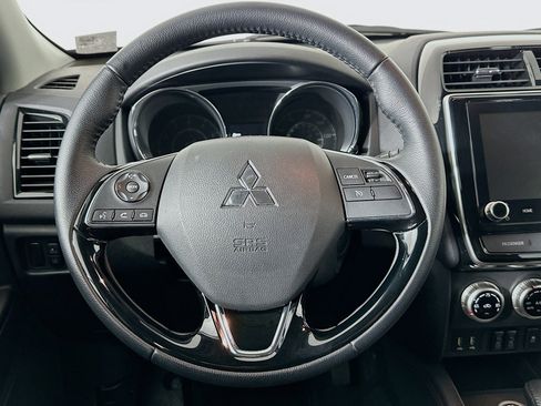 Used 2025 Mitsubishi Outlander Sport SE AWD/4WD image 18