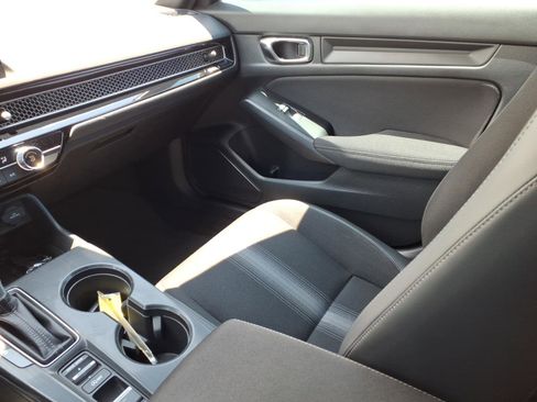 Used 2024 Honda Civic Sport image 19
