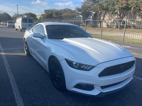 Used 2017 Ford Mustang Premium image 3