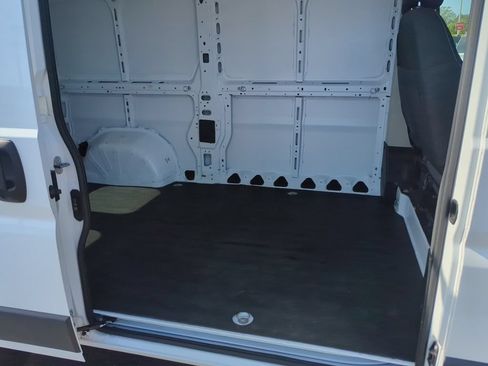 Used 2017 RAM ProMaster 2500 w/ Interior Convenience Group FWD image 33