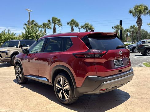 Used 2021 Nissan Rogue SL w/ Premium Package FWD image 6