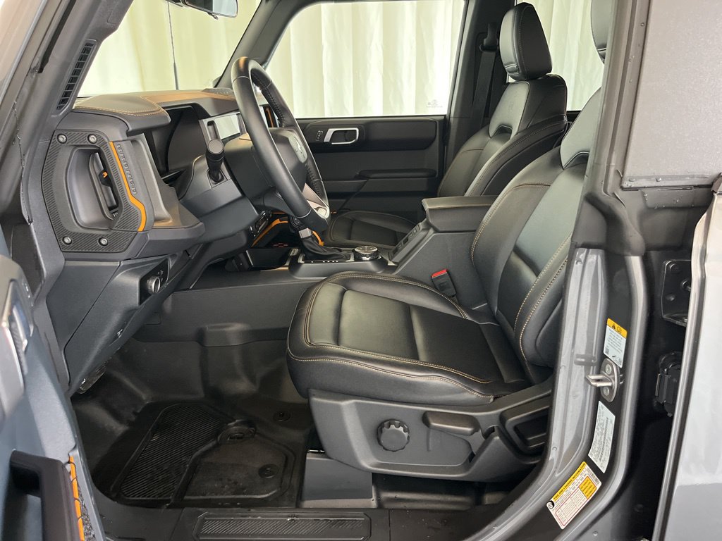 Used 2024 Ford Bronco Badlands w/ Sasquatch Package AWD/4WD image 3