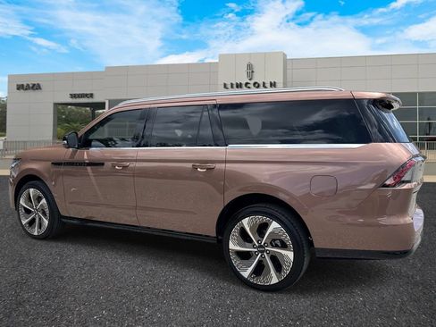 New 2026 Lincoln Navigator L Black Label AWD/4WD image 5