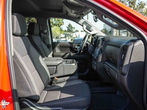 Used 2025 Chevrolet Silverado 1500 Custom Trail Boss AWD/4WD image 16