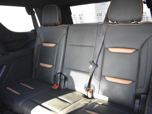 Used 2024 GMC Yukon AT4 image 18