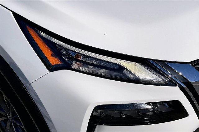 Used 2023 Nissan Rogue S AWD/4WD image 26