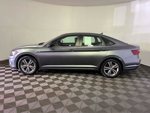 Used 2021 Volkswagen Jetta R-Line w/ R-Line Cold Weather Package image 4