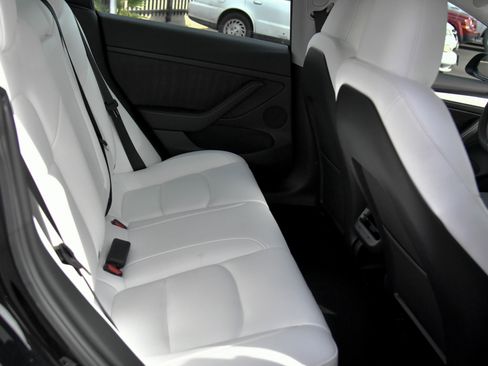 Used 2023 Tesla Model 3 Standard Range image 40