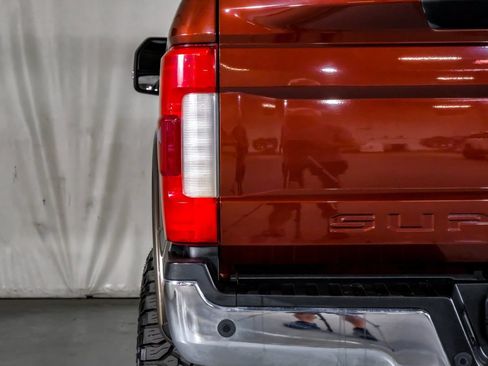 Used 2017 Ford F250 Lariat w/ Lariat Ultimate Package AWD/4WD image 42