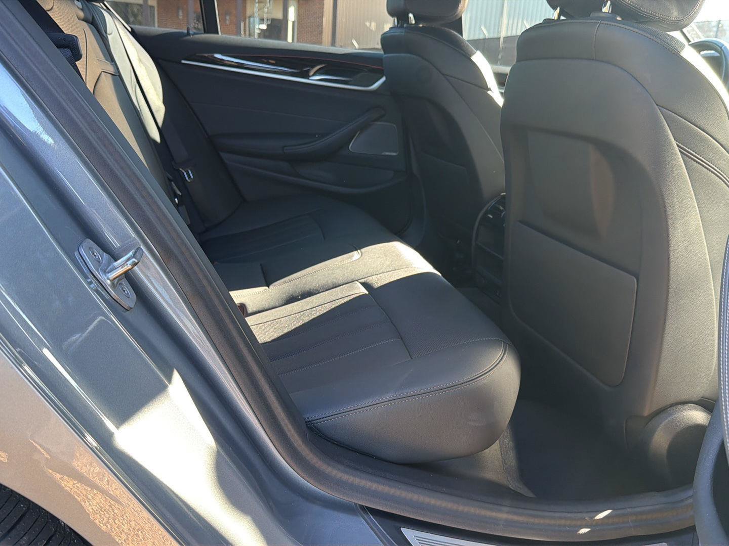 Used 2023 BMW 530i xDrive w/ M Sport Package AWD/4WD image 17