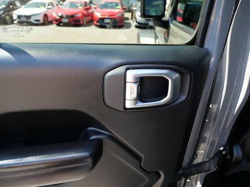 Used 2020 Jeep Wrangler Unlimited Sport S AWD/4WD image 27