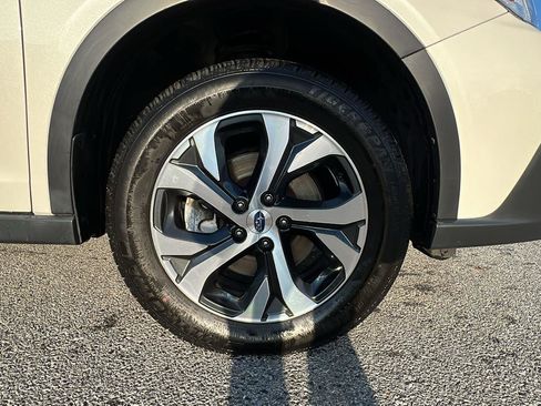 Used 2022 Subaru Outback Limited image 11