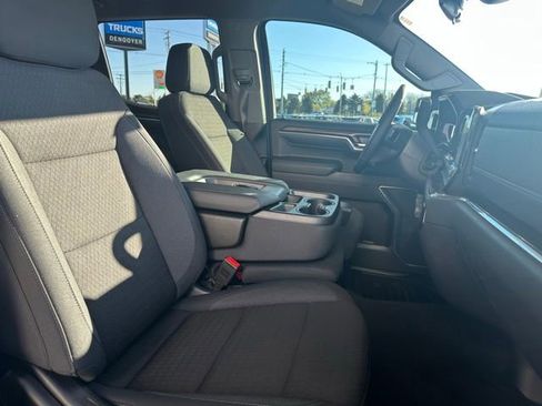 Used 2024 Chevrolet Silverado 1500 LT AWD/4WD image 18
