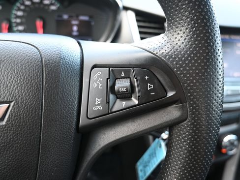 Used 2021 Chevrolet Trax LT image 16