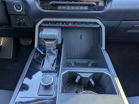 Used 2022 Toyota Tundra SR5 w/ Convenience Package image 19