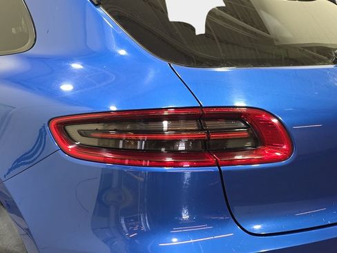 Used 2017 Porsche Macan AWD/4WD image 37