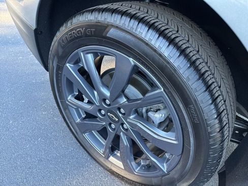 Used 2024 Chevrolet Equinox RS image 29