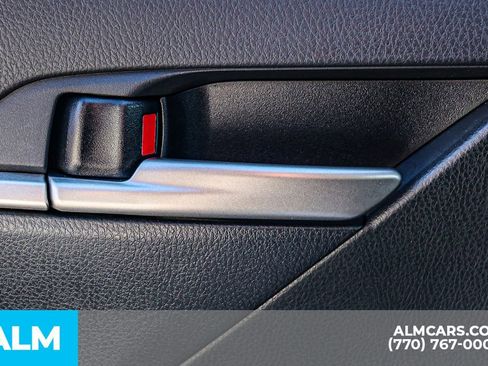 Used 2025 Toyota Camry LE image 54