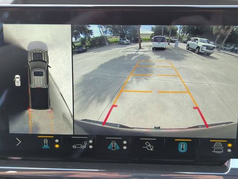Used 2022 Chevrolet Silverado 1500 ZR2 w/ Technology Package AWD/4WD image 17