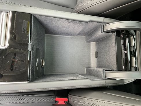 New 2026 Volvo XC90 B6 Plus w/ Protection Package image 32