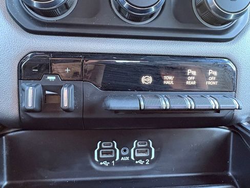 Used 2024 RAM 2500 Big Horn w/ Off Road Package image 10