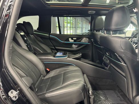 Used 2021 Mercedes-Benz Maybach GLS 600 4MATIC image 27