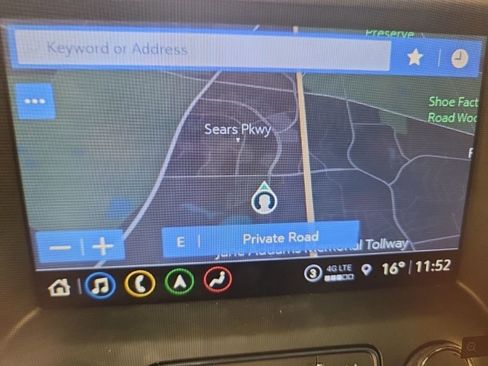 Used 2021 GMC Acadia Denali w/ Denali Ultimate Package image 9