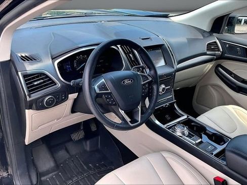 Used 2019 Ford Edge Titanium AWD/4WD image 17