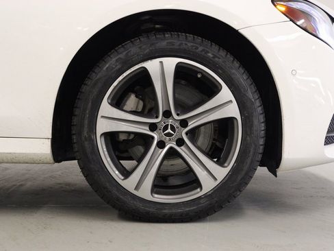 Used 2018 Mercedes-Benz E 300 4MATIC image 10