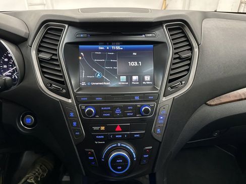 Used 2018 Hyundai Santa Fe Limited image 15